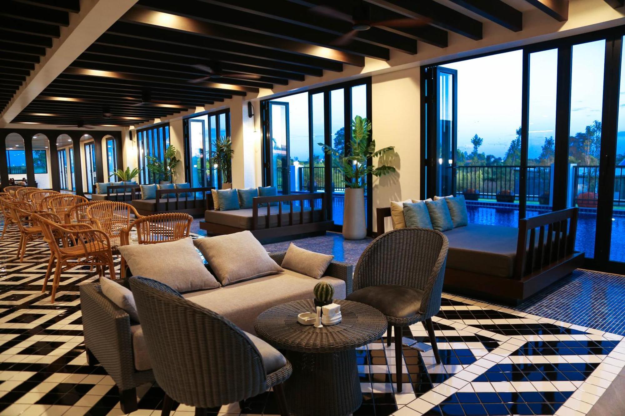 Savan Resorts Savannakhet Exterior photo